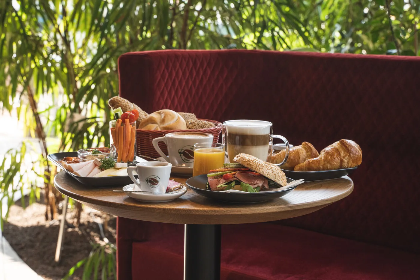 Breakfast at the Tewoo cafe